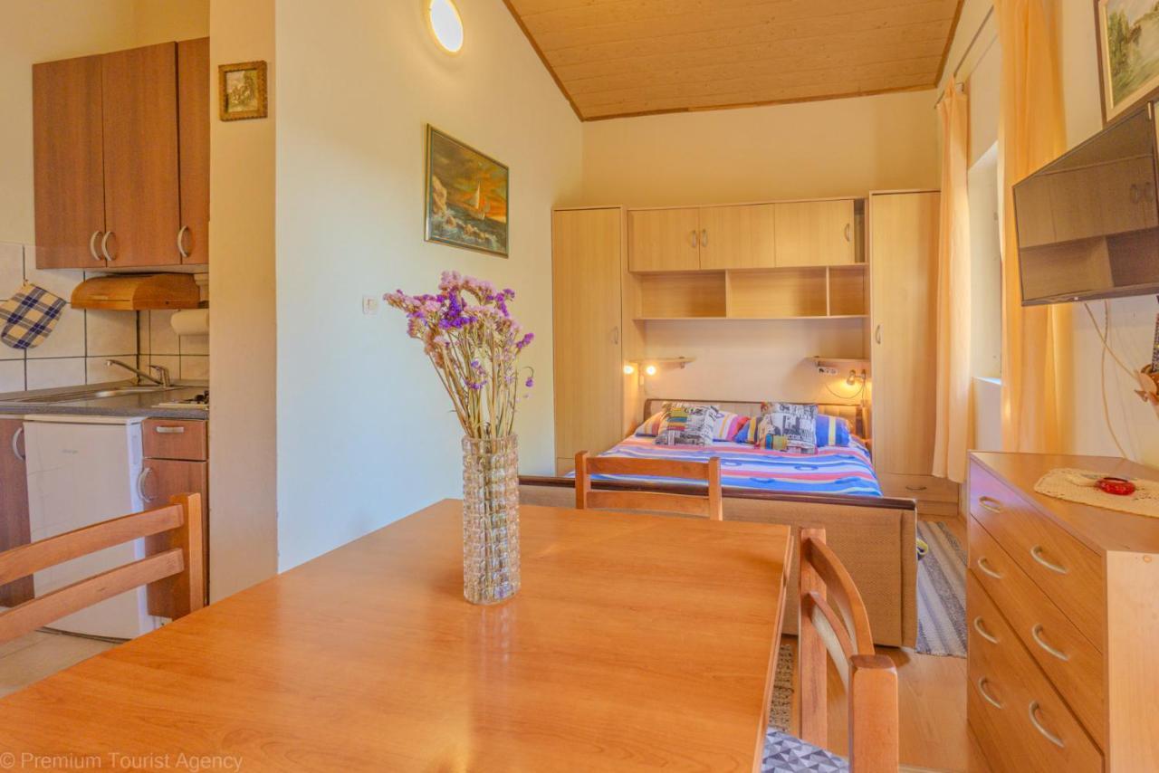 Apartamento Zdenko Metajna Exterior foto